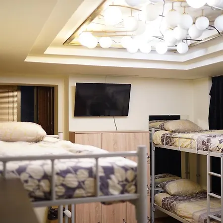 Hostel Plovdiv بيت شباب *